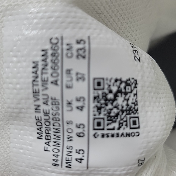 Converse high top Brand new in the box. - Picture 10 of 11